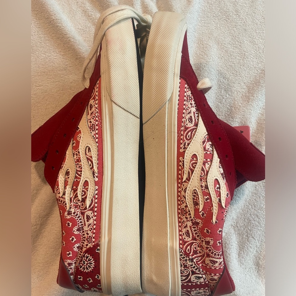 Straye Sneakers - Picture 6 of 6